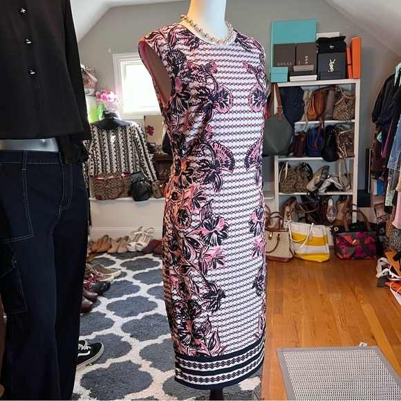 VINCE CAMUTO Crew Neck Flora Pink & Navy Stripped Stunning Dress Size 8 - Picture 9 of 9